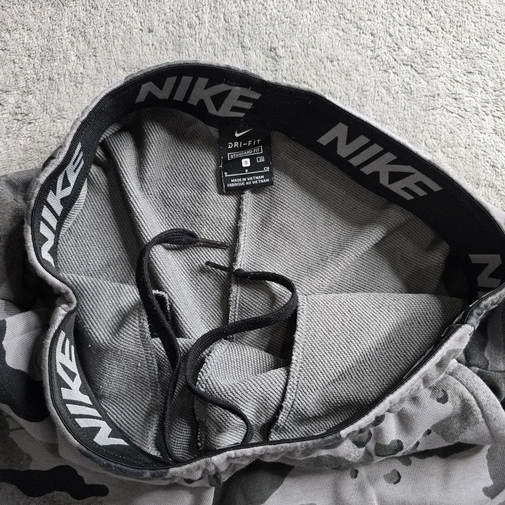 Nike joggers mens